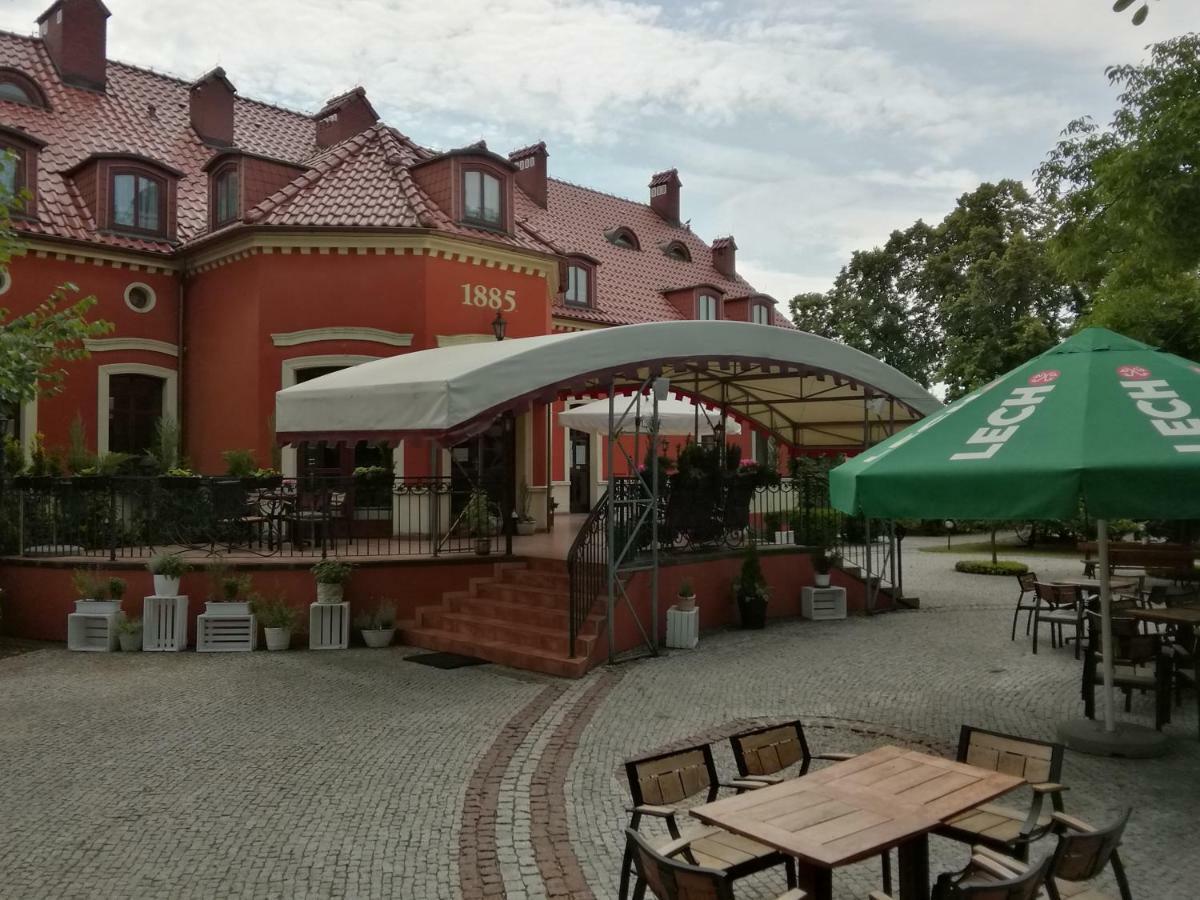 Dworek 1885 Ostrzeszów Exteriér fotografie